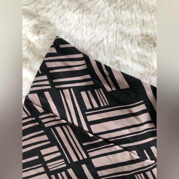 Mini Skirt - Picture 4 of 6